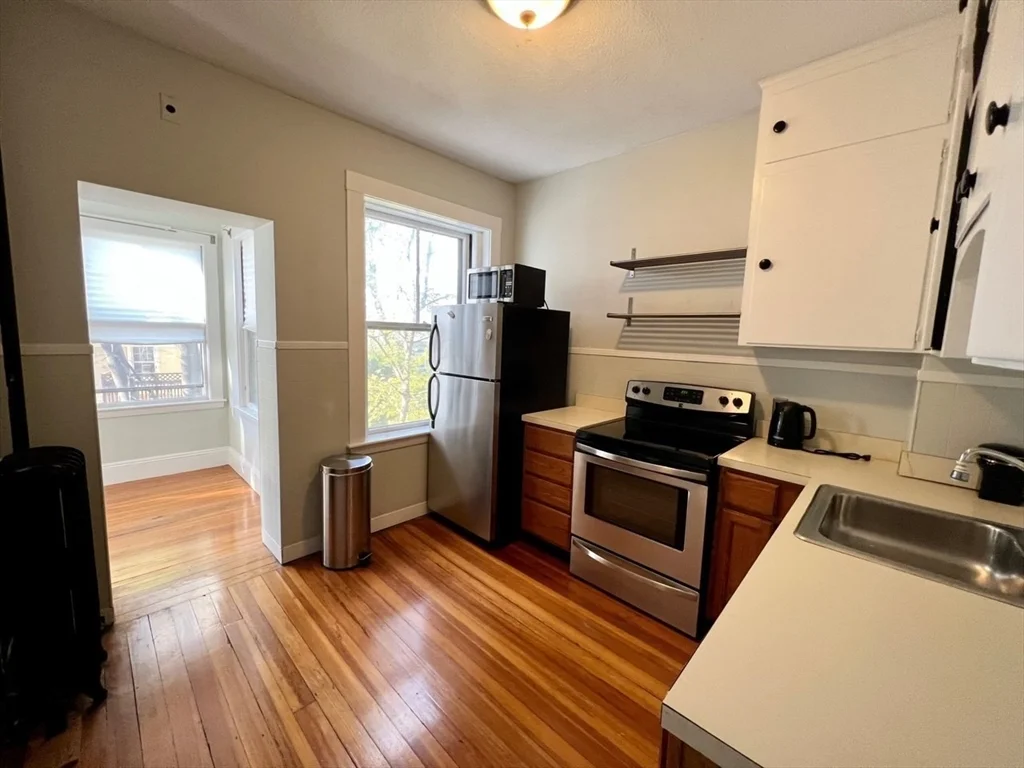 1 bed, 1 bath apartment for rent at 138 Fuller St Unit 3, Coolidge Corner — photo 2 of 27