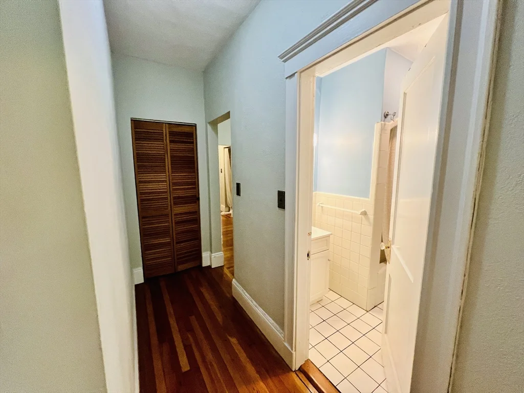 1 bed, 1 bath apartment for rent at 138 Fuller St Unit 3, Coolidge Corner — photo 6 of 27