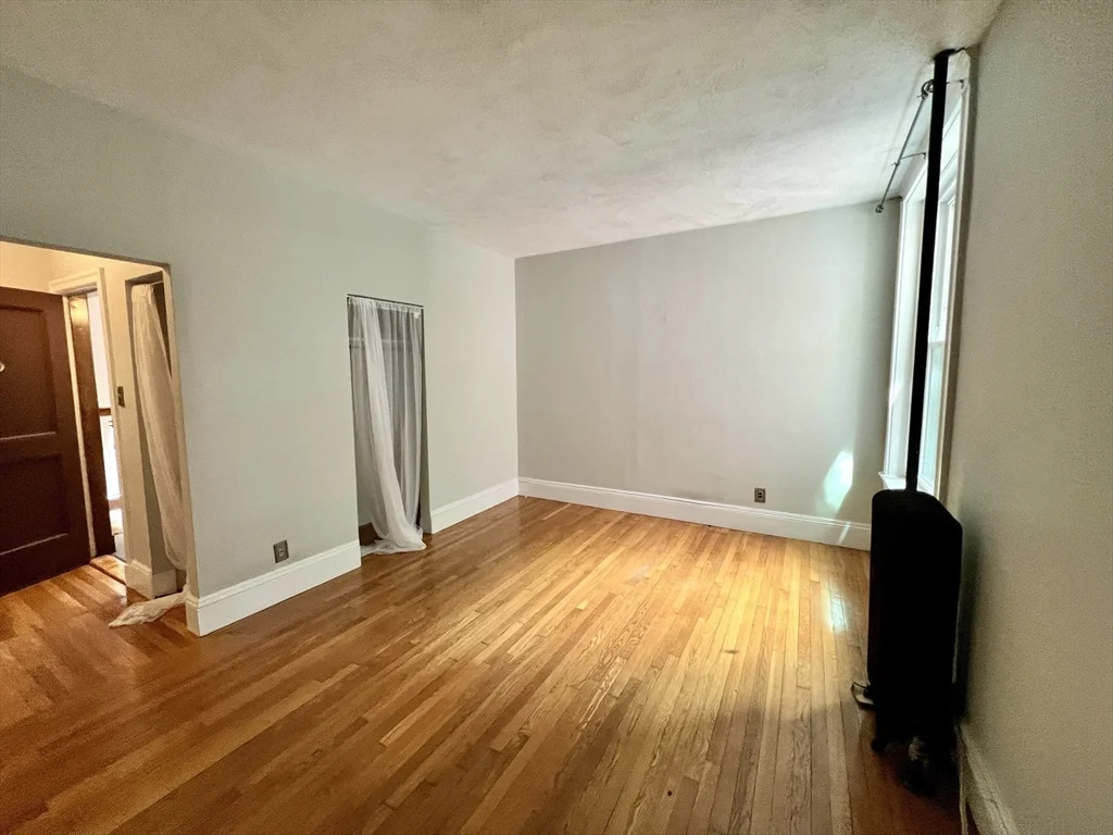 1 bed, 1 bath apartment for rent at 138 Fuller St Unit 3, Coolidge Corner — photo 10 of 27