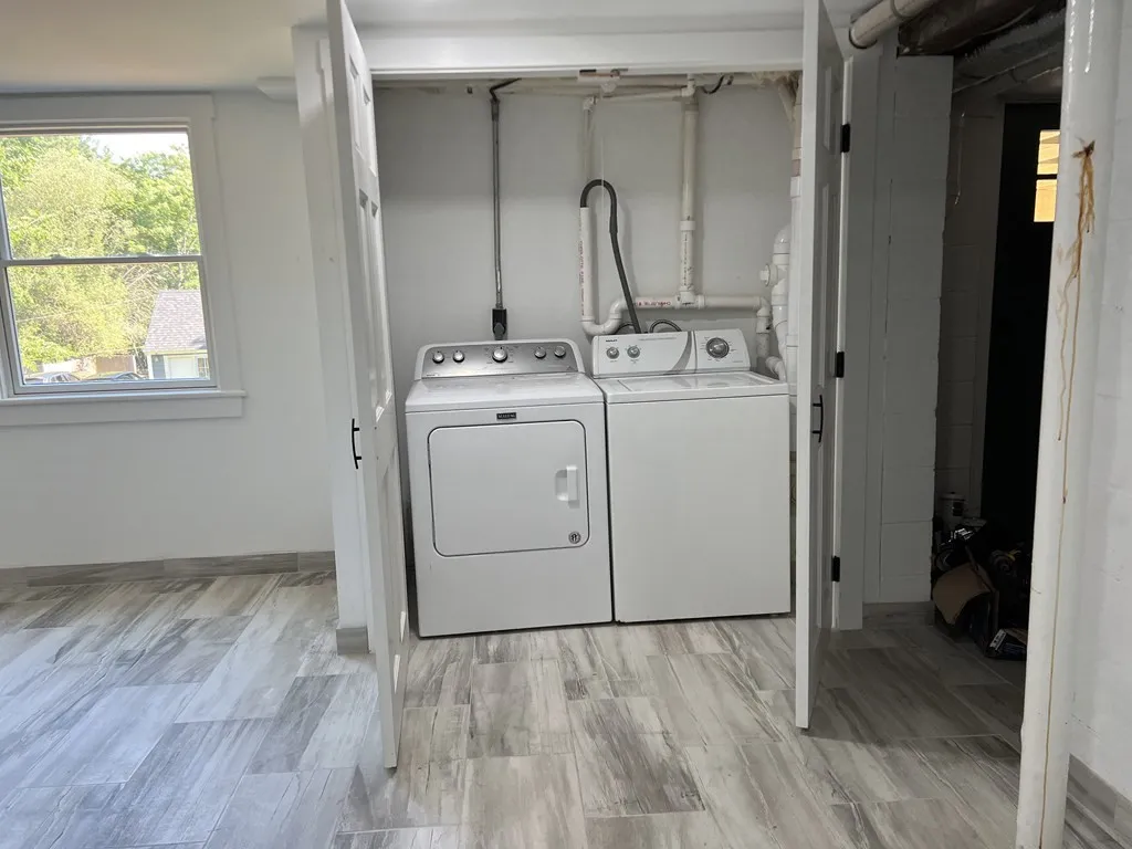 3 bed, 1 bath apartment for rent at 138 High St, Hingham — photo 22 of 23