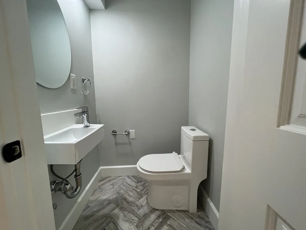 3 bed, 1 bath apartment for rent at 138 High St, Hingham — photo 10 of 23