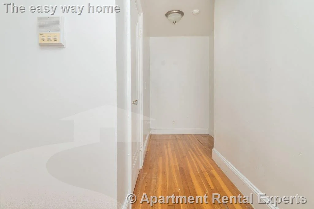 1 bed, 1 bath apartment for rent at 138 Highland Ave Unit 18, Spring Hill — photo 3 of 6