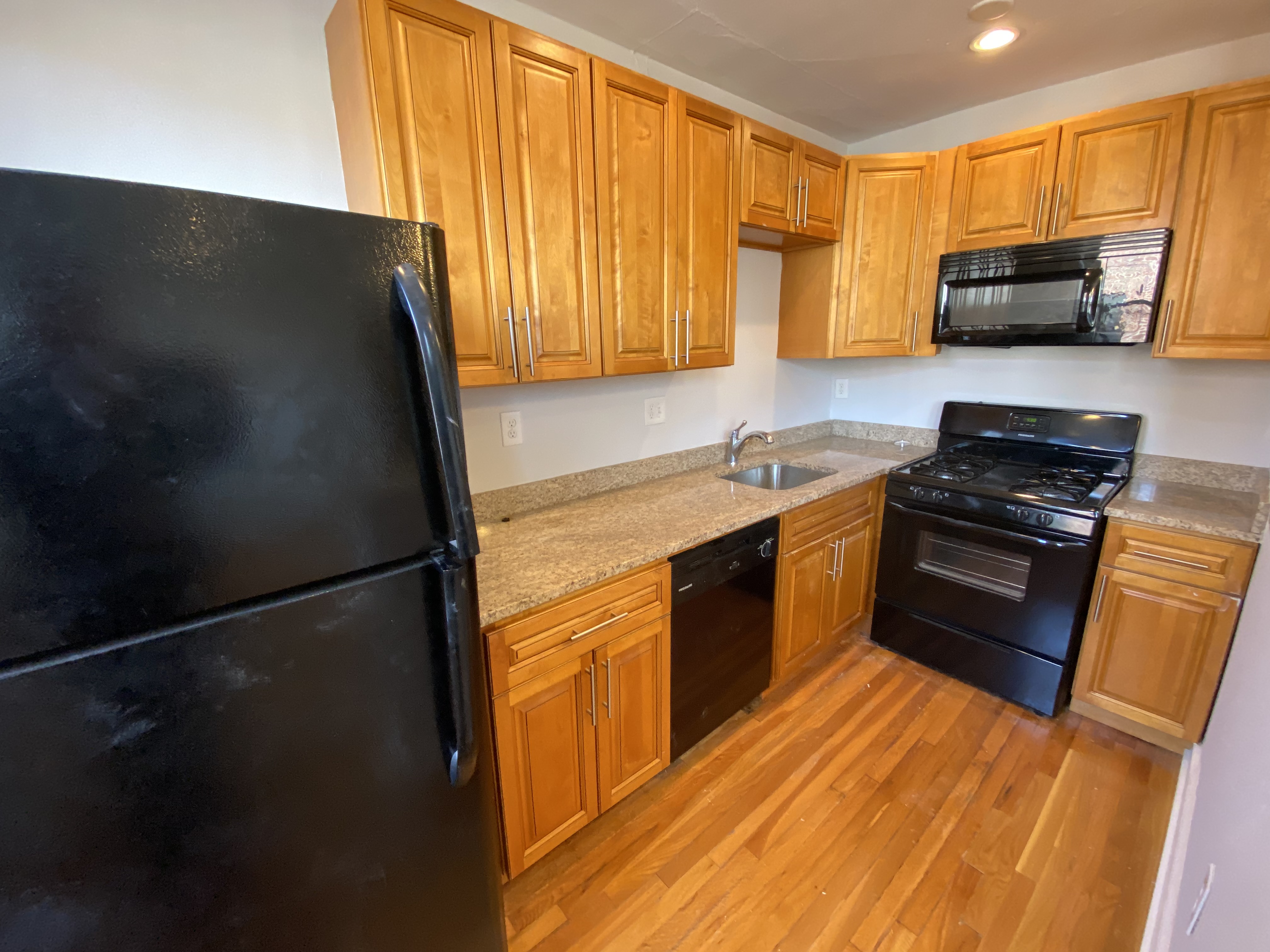 Studio bed, 1 bath apartment for rent at 138 Highland Ave Unit 30-CF, Spring Hill — photo 4 of 9