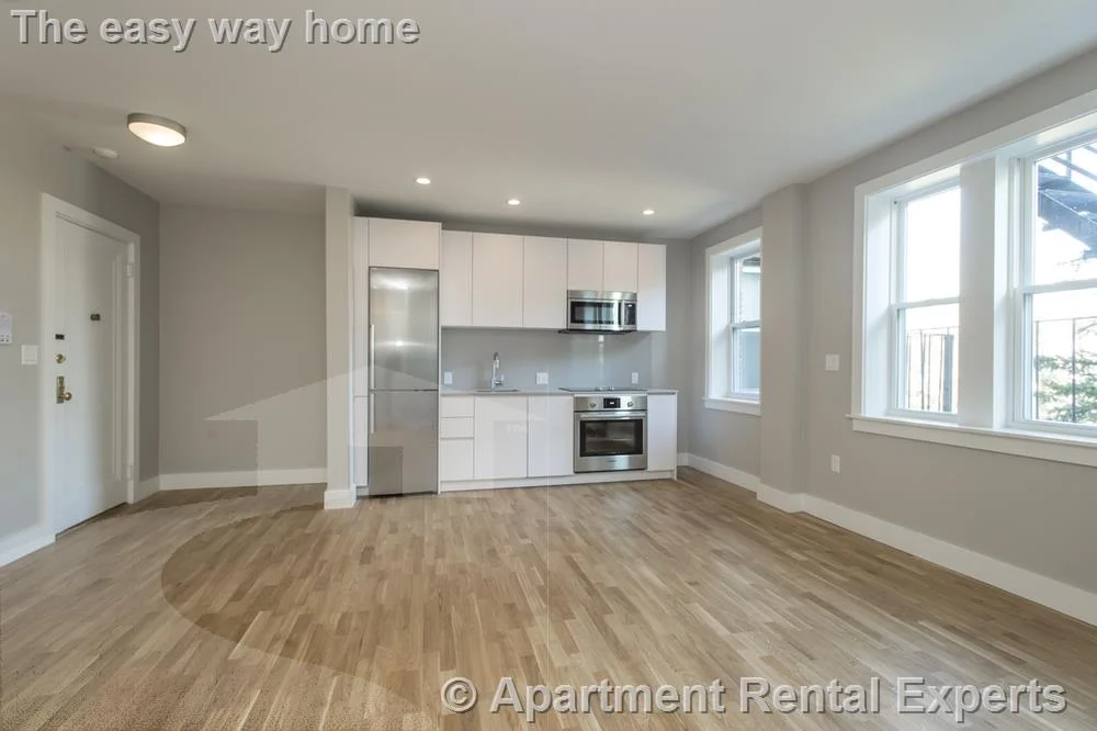 Studio bed, 1 bath apartment for rent at 138 Highland Ave Unit 5, Spring Hill — photo 1 of 4