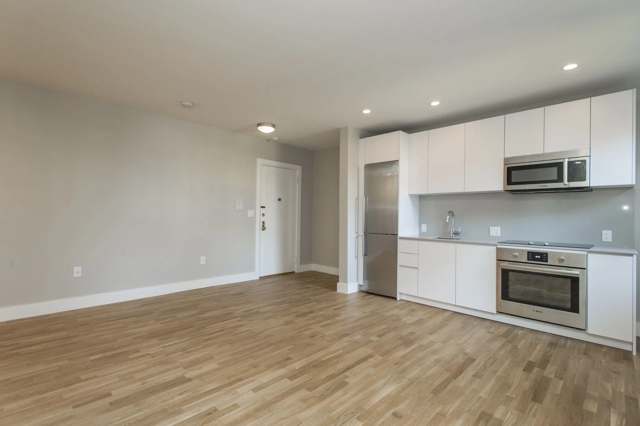 Studio bed, 1 bath apartment for rent at 138 Highland Ave Unit U5, Spring Hill — photo 2 of 7