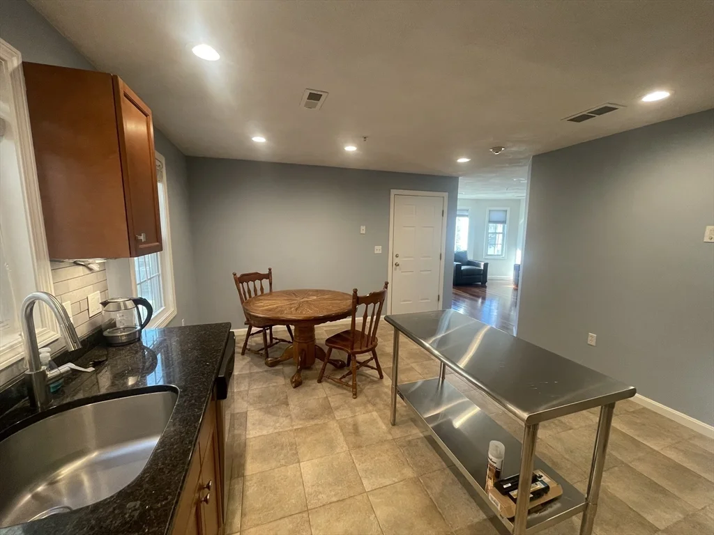 2 bed, 2 bath apartment for rent at 138 Horace St Unit 2, East Boston — photo 5 of 29