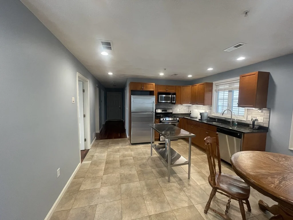 2 bed, 2 bath apartment for rent at 138 Horace St Unit 2, East Boston — photo 2 of 29