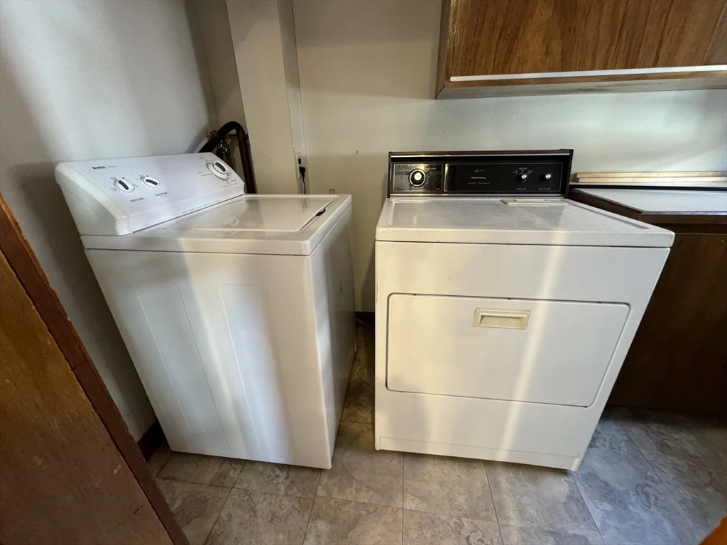 2 bed, 1 bath apartment for rent at 138 Lowell St Unit 2, Somerville — photo 7 of 16