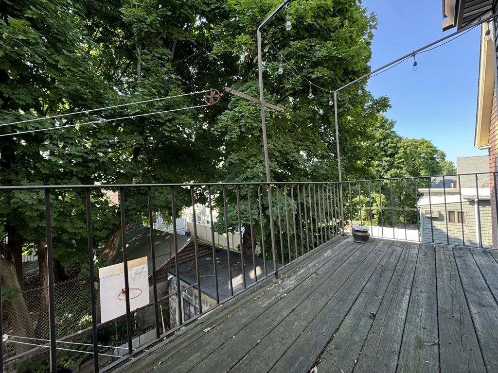 2 bed, 1 bath apartment for rent at 138 Lowell St Unit 2, Somerville — photo 4 of 16