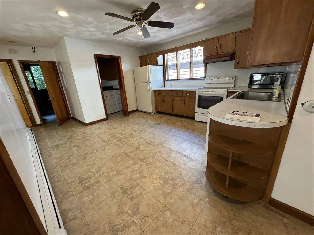 2 bed, 1 bath apartment for rent at 138 Lowell St Unit 2, Somerville — photo 16 of 16