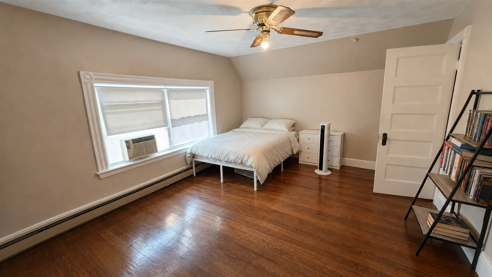 2 bed, 1 bath apartment for rent at 138 Lowell St Unit 3, Powder House Square — photo 3 of 8