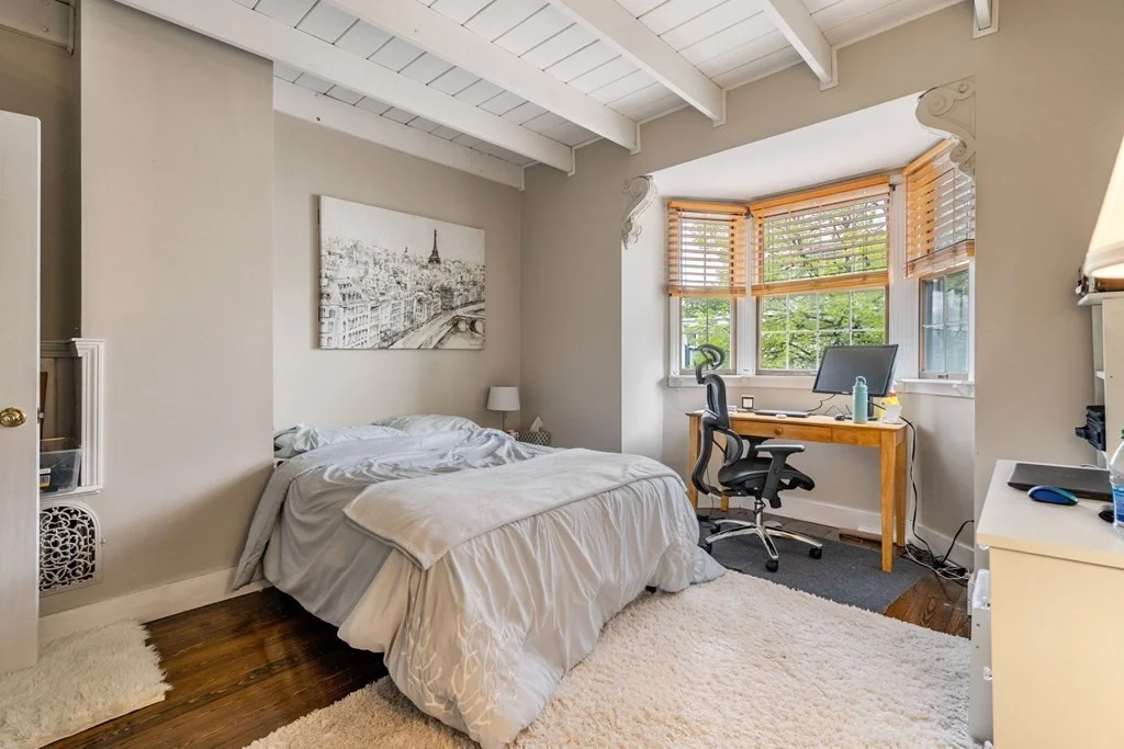 4 bed, 2 bath apartment for rent at 138 M St, Boston — photo 20 of 28