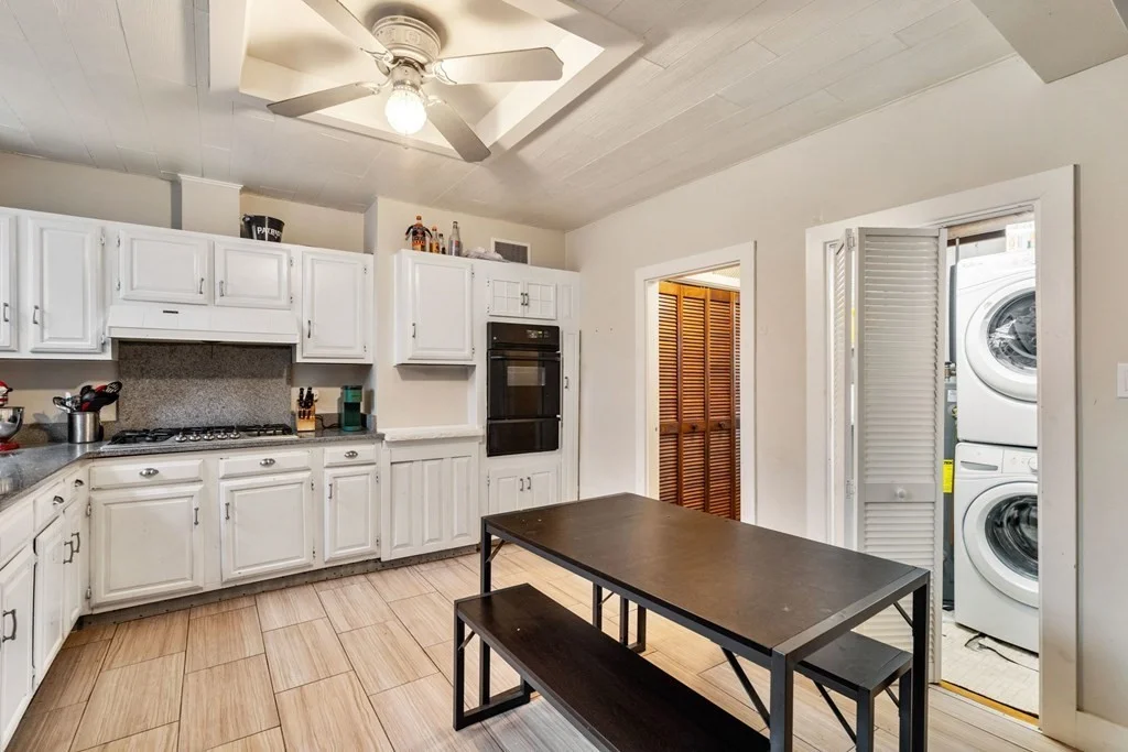 4 bed, 2 bath apartment for rent at 138 M St, Boston — photo 4 of 28