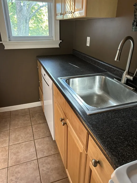 2 bed, 1 bath apartment for rent at 138 Main St Unit 13, Fairhaven — photo 17 of 42