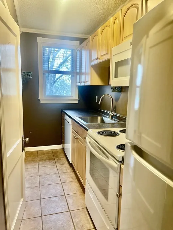 2 bed, 1 bath apartment for rent at 138 Main St Unit 13, Fairhaven — photo 26 of 42
