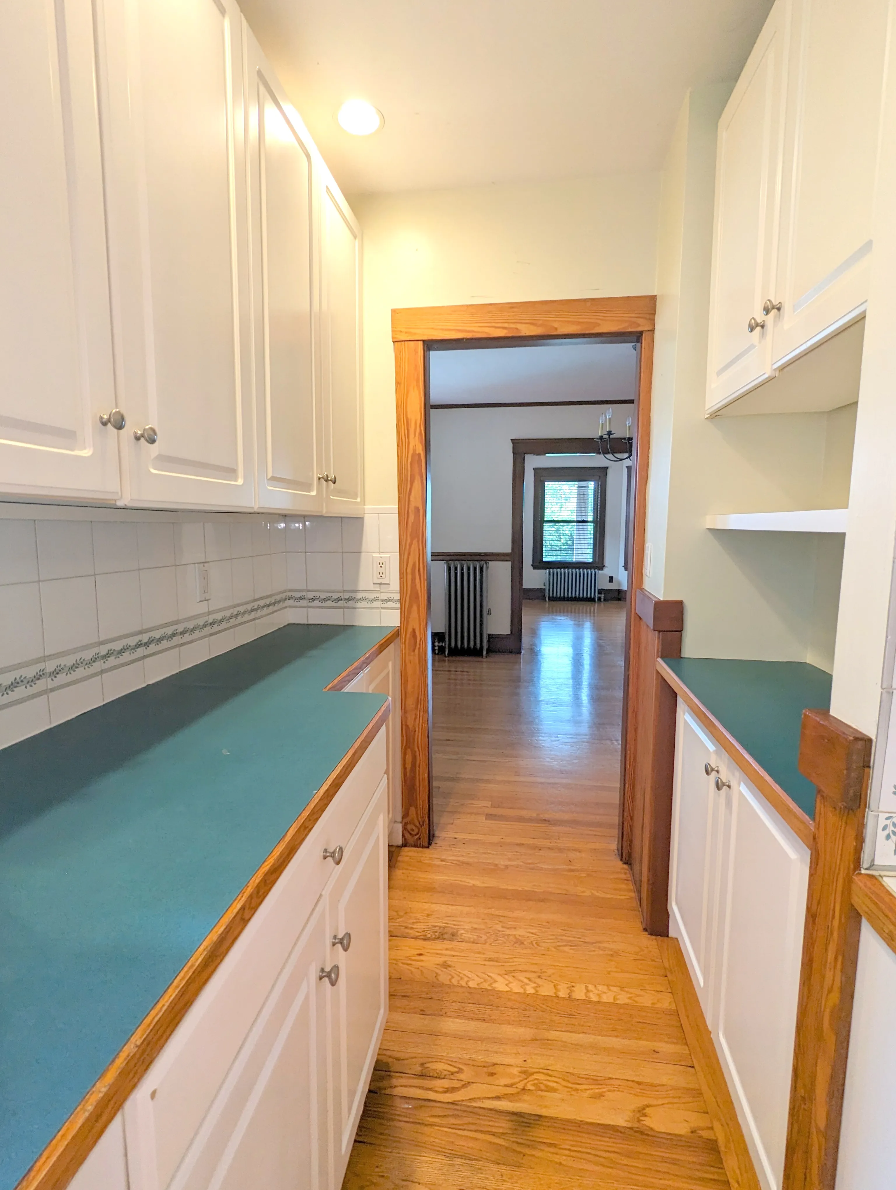 3.5 bed, 2 bath apartment for rent at 138 North St Unit 2, Somerville — photo 3 of 24