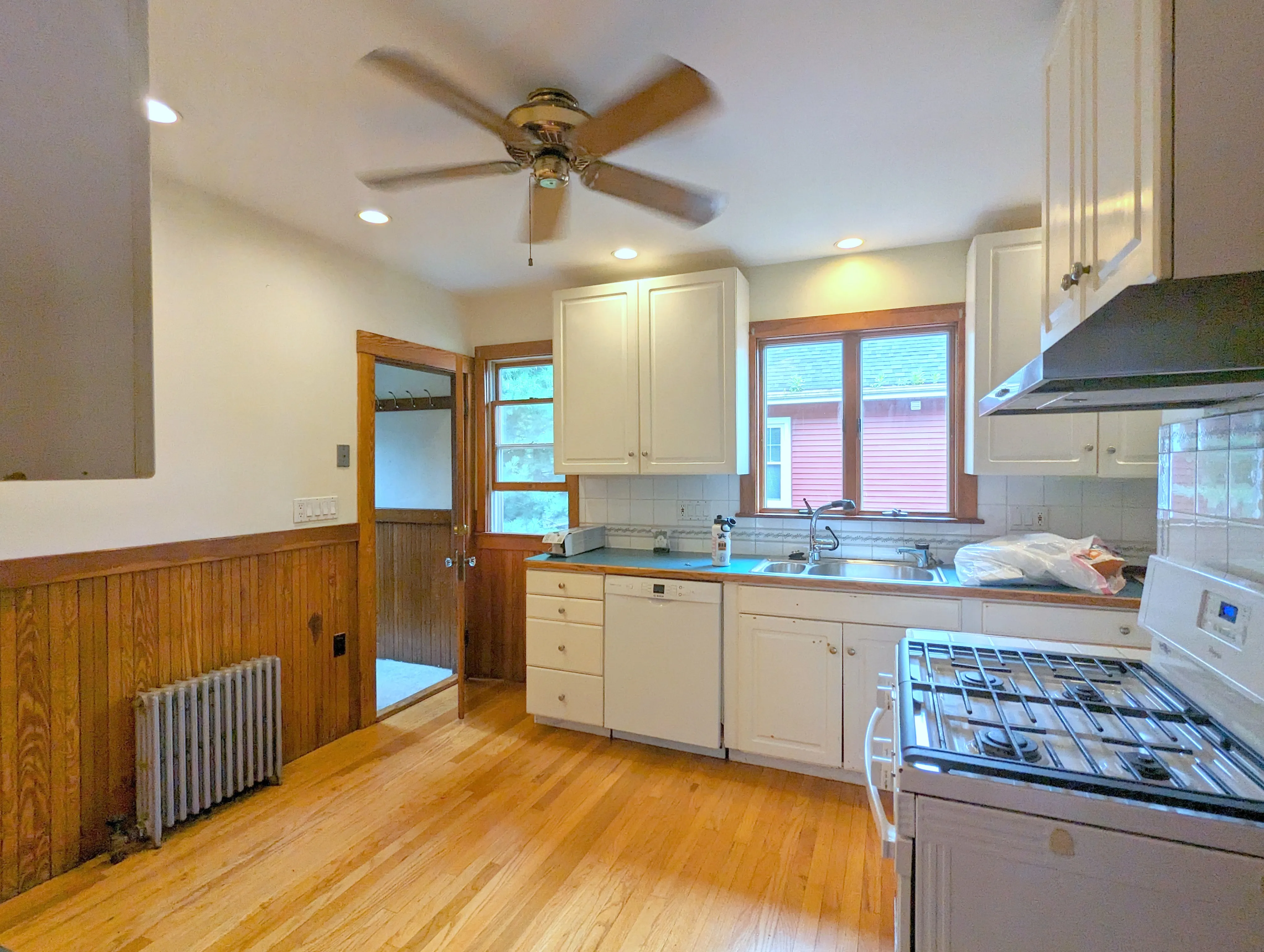 3.5 bed, 2 bath apartment for rent at 138 North St Unit 2, Somerville