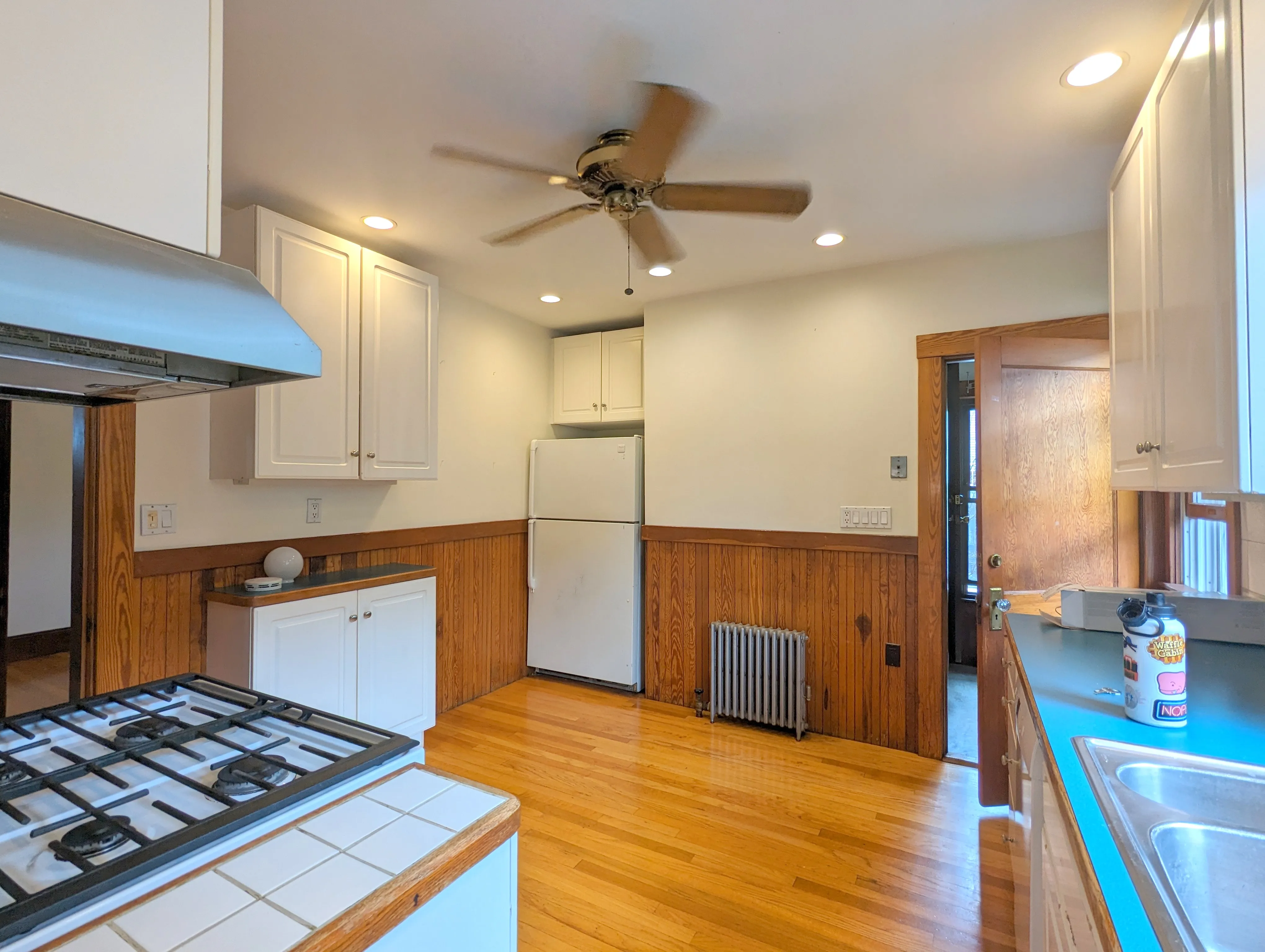 3.5 bed, 2 bath apartment for rent at 138 North St Unit 2, Somerville — photo 2 of 24