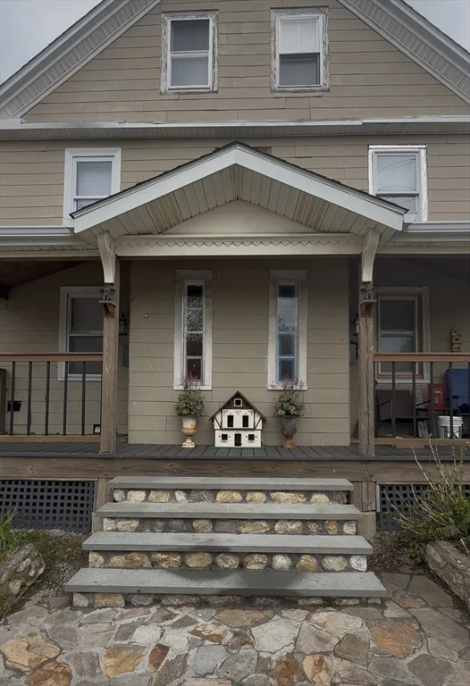 3 bed, 1 bath apartment for rent at 138 Park St Unit 2, Stoughton — photo 1 of 13
