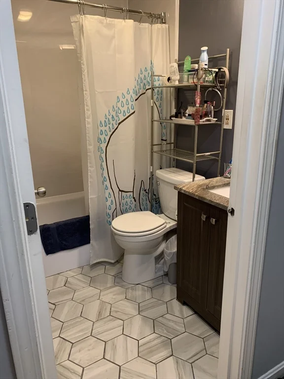 2 bed, 1 bath apartment for rent at 138 Prince St Unit 6, North End — photo 4 of 9
