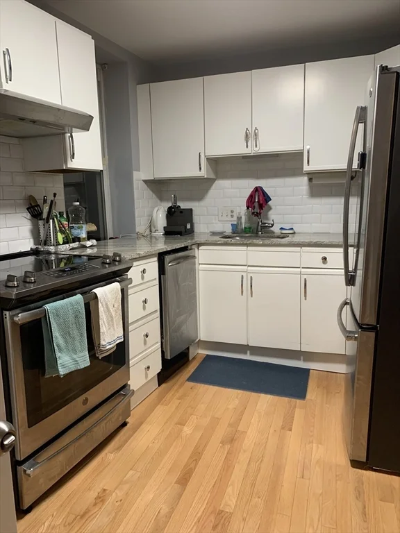 2 bed, 1 bath apartment for rent at 138 Prince St Unit 6, North End
