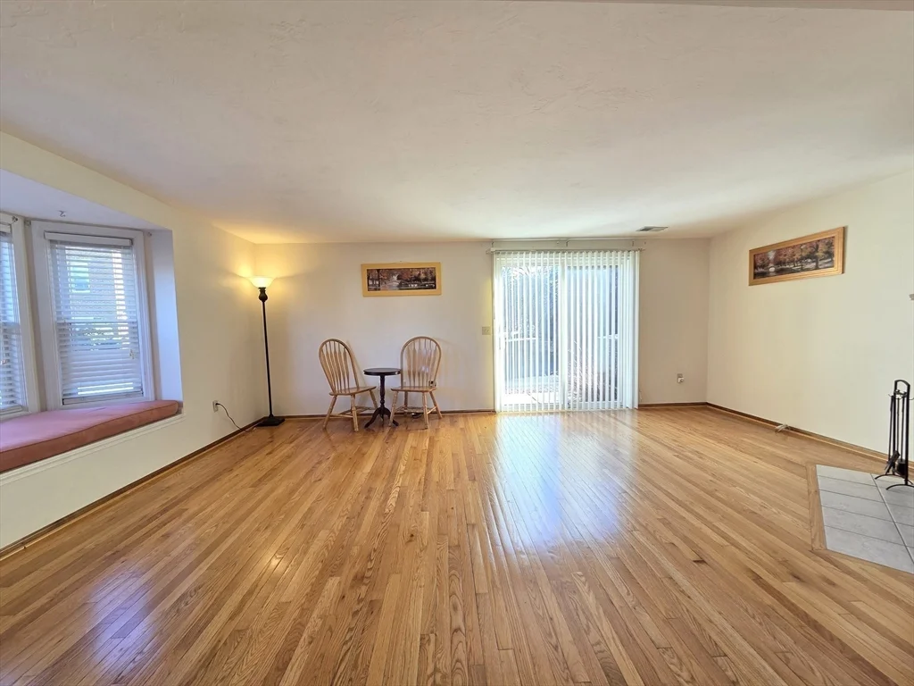 2 bed, 2 bath apartment for rent at 138 Quincy Shore Dr Unit 173, Quincy — photo 3 of 20