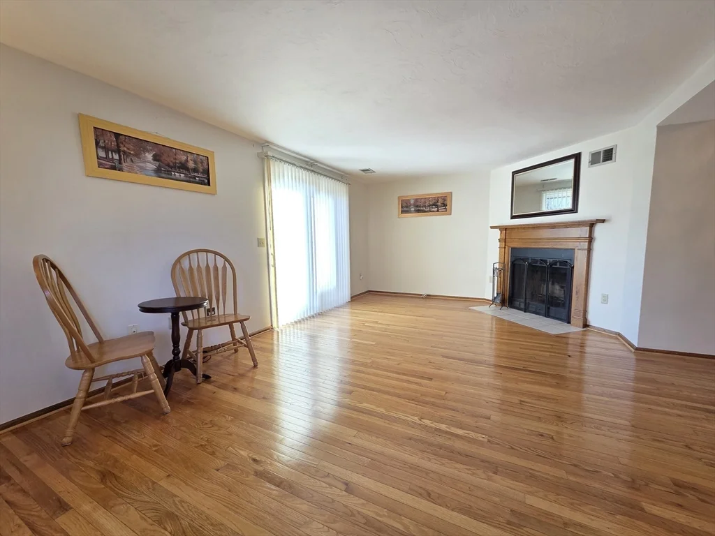 2 bed, 2 bath apartment for rent at 138 Quincy Shore Dr Unit 173, Quincy — photo 4 of 20