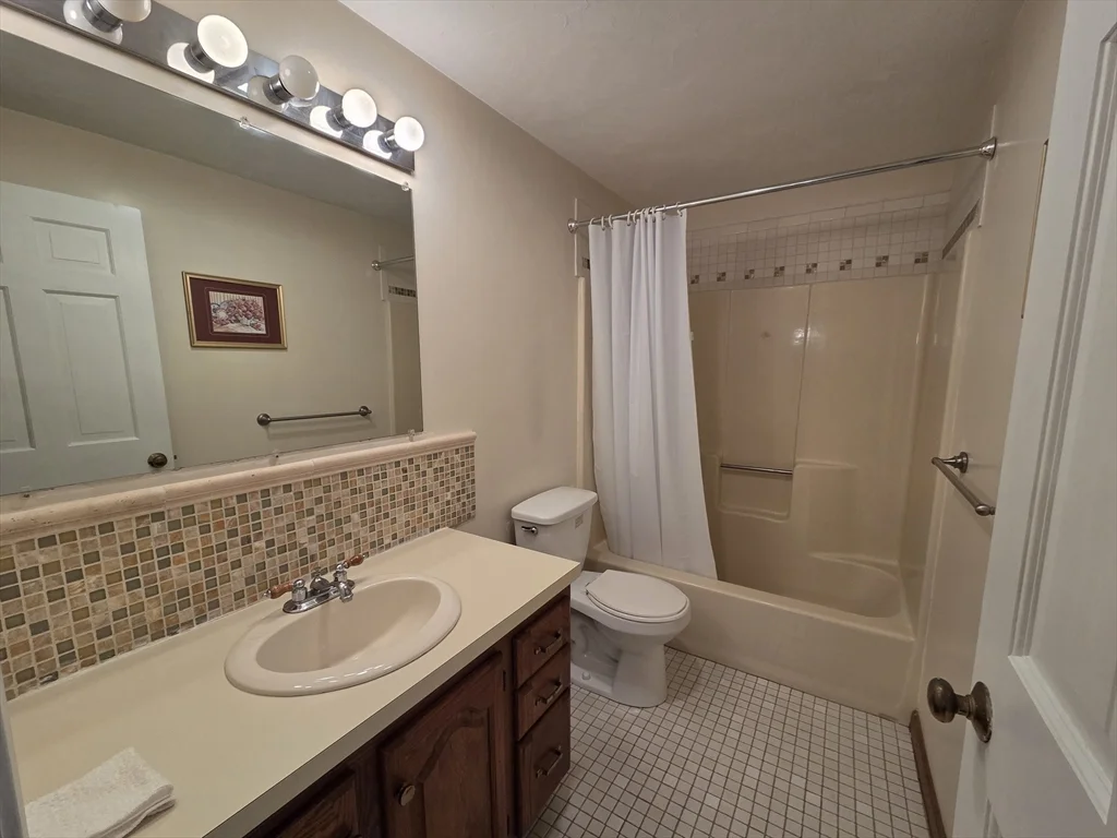 2 bed, 2 bath apartment for rent at 138 Quincy Shore Dr Unit 173, Quincy — photo 19 of 20