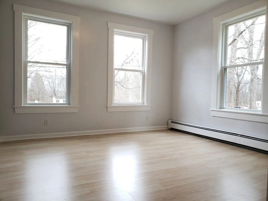 3 bed, 1 bath apartment for rent at 138 Summer Unit 1, North Brookfield — photo 4 of 9