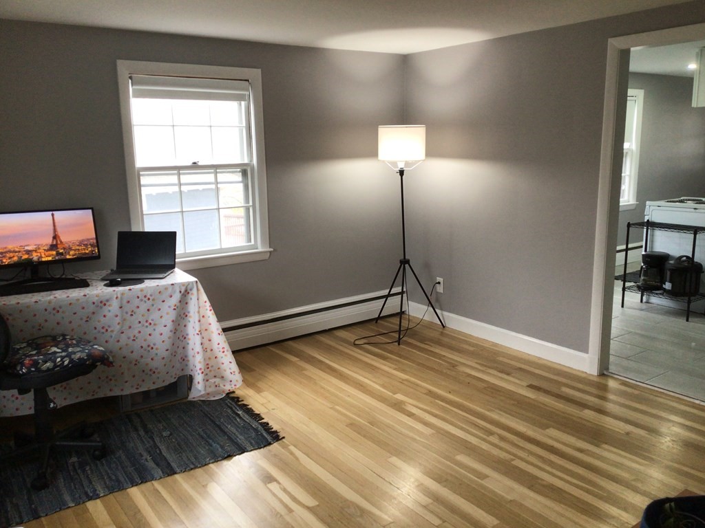 1 bed, 1 bath apartment for rent at 138 Utica Unit 1, Quincy — photo 2 of 19