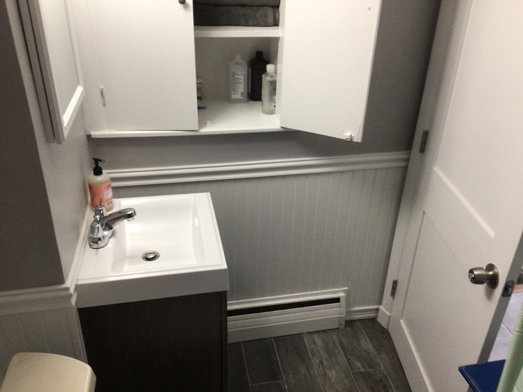 1 bed, 1 bath apartment for rent at 138 Utica Unit 1, Quincy — photo 8 of 19