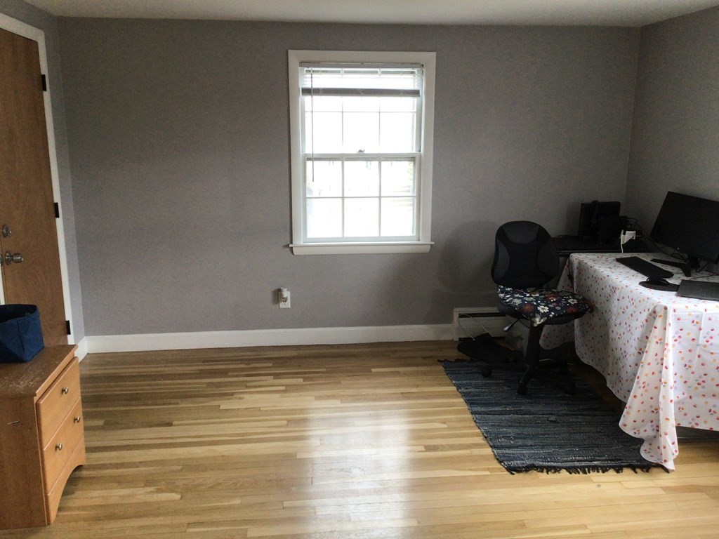 1 bed, 1 bath apartment for rent at 138 Utica Unit 1, Quincy — photo 4 of 19