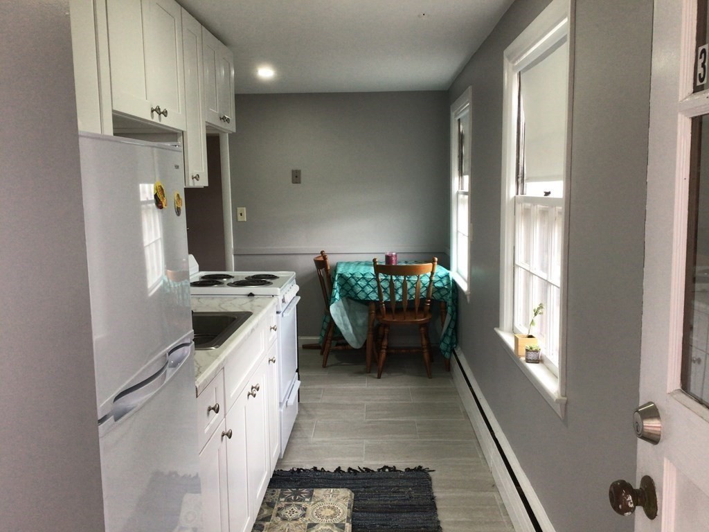 1 bed, 1 bath apartment for rent at 138 Utica Unit 1, Quincy — photo 10 of 19