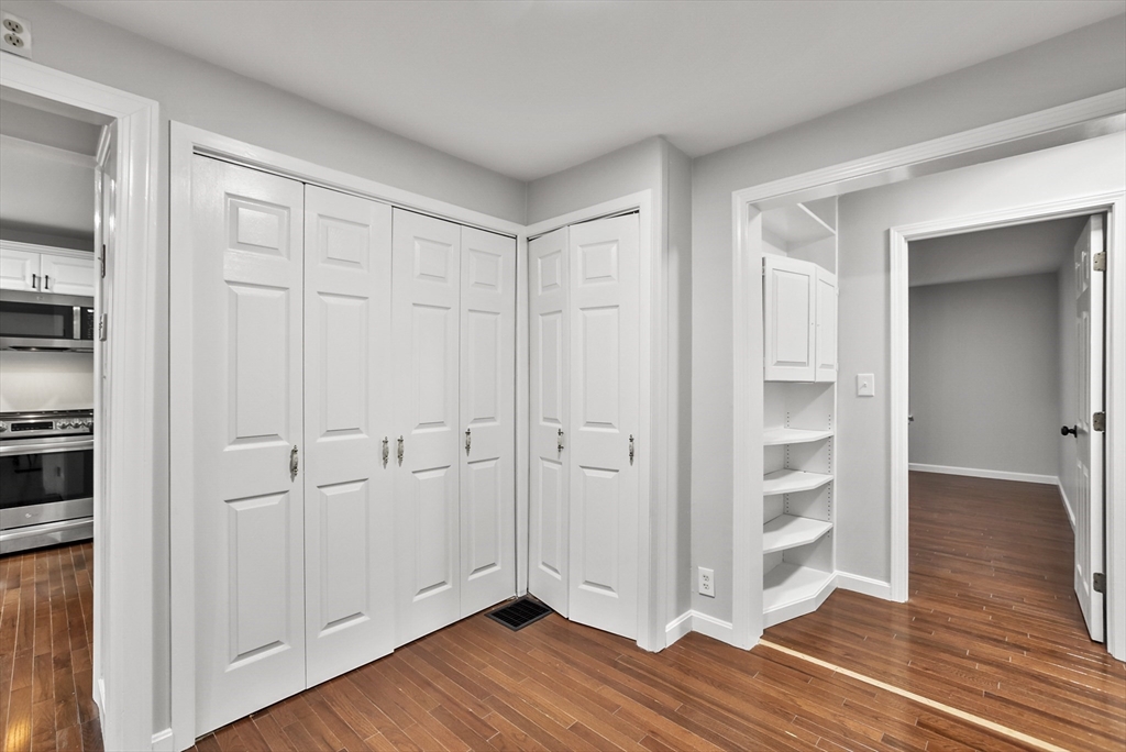3 bed, 1 bath apartment for rent at 138 Walker Rd, Shirley — photo 10 of 41