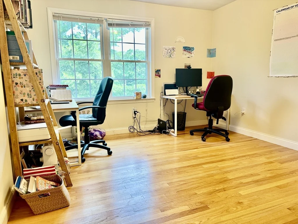 3 bed, 2 bath apartment for rent at 138 Webster St Unit 1, Newton — photo 4 of 9