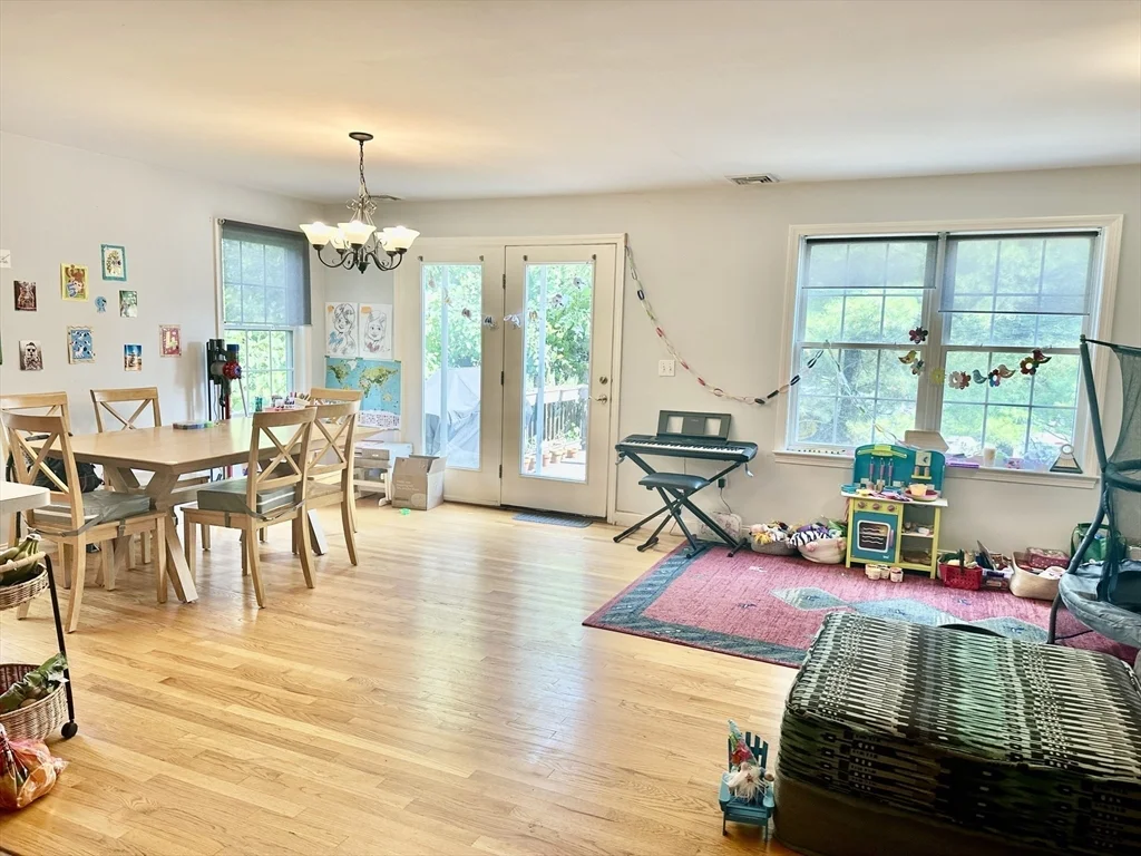 3 bed, 2 bath apartment for rent at 138 Webster St Unit 1, Newton — photo 8 of 9