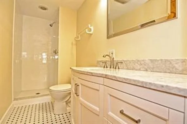 1 bed, 1 bath apartment for rent at 138 Winthrop St Unit 3, Tufts University — photo 12 of 15
