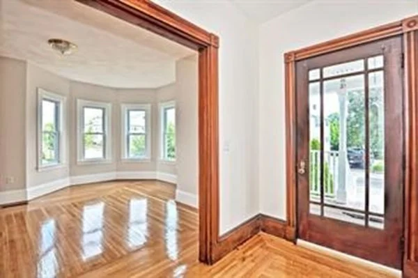 2 bed, 2 bath apartment for rent at 138 Winthrop Unit 1, Tufts University — photo 2 of 10
