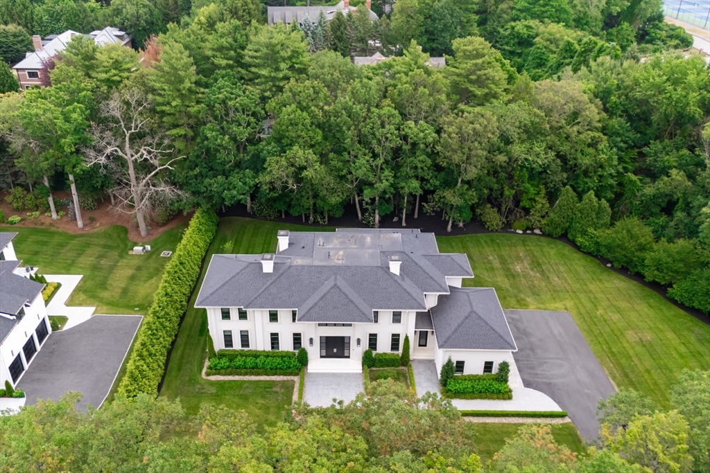 5 bed, 4+ bath apartment for rent at 138 Woodland Rd, Brookline — photo 30 of 39