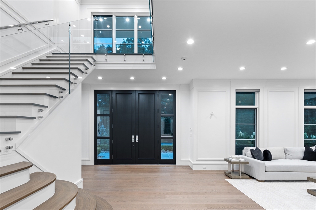 5 bed, 4+ bath apartment for rent at 138 Woodland Rd, Brookline — photo 3 of 39