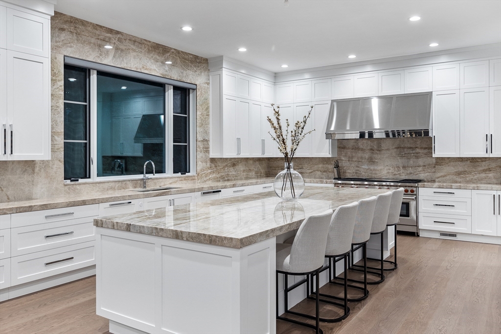 5 bed, 4+ bath apartment for rent at 138 Woodland Rd, Brookline — photo 6 of 39