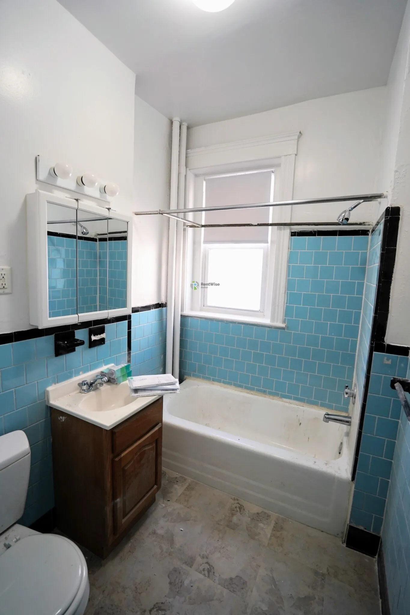 1 bed, 1 bath apartment for rent at 1381 Commonwealth Ave Unit 1, Allston — photo 11 of 12