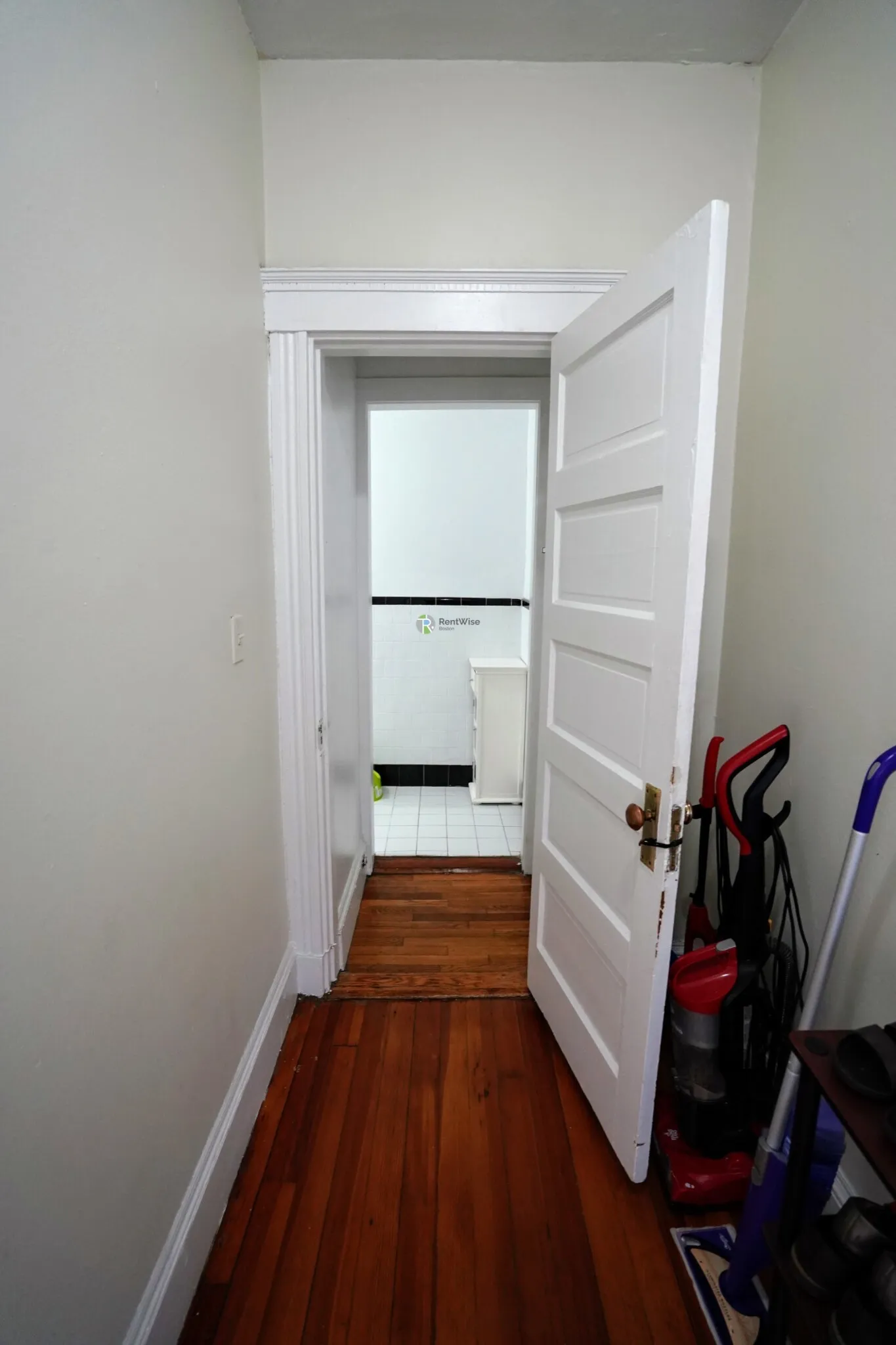 1 bed, 1 bath apartment for rent at 1381 Commonwealth Ave Unit 5, Allston — photo 22 of 24