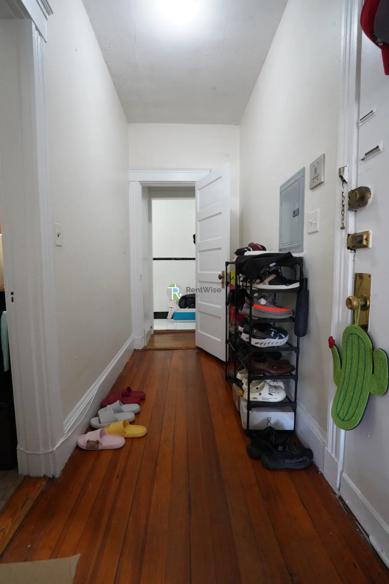 1 bed, 1 bath apartment for rent at 1381 Commonwealth Ave Unit 5, Allston — photo 3 of 24