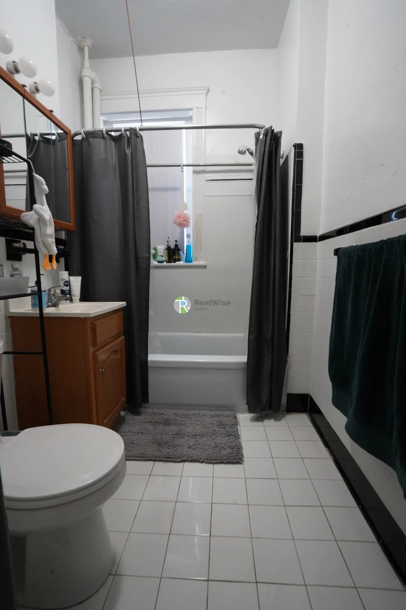 1 bed, 1 bath apartment for rent at 1381 Commonwealth Ave Unit 5, Allston — photo 8 of 24