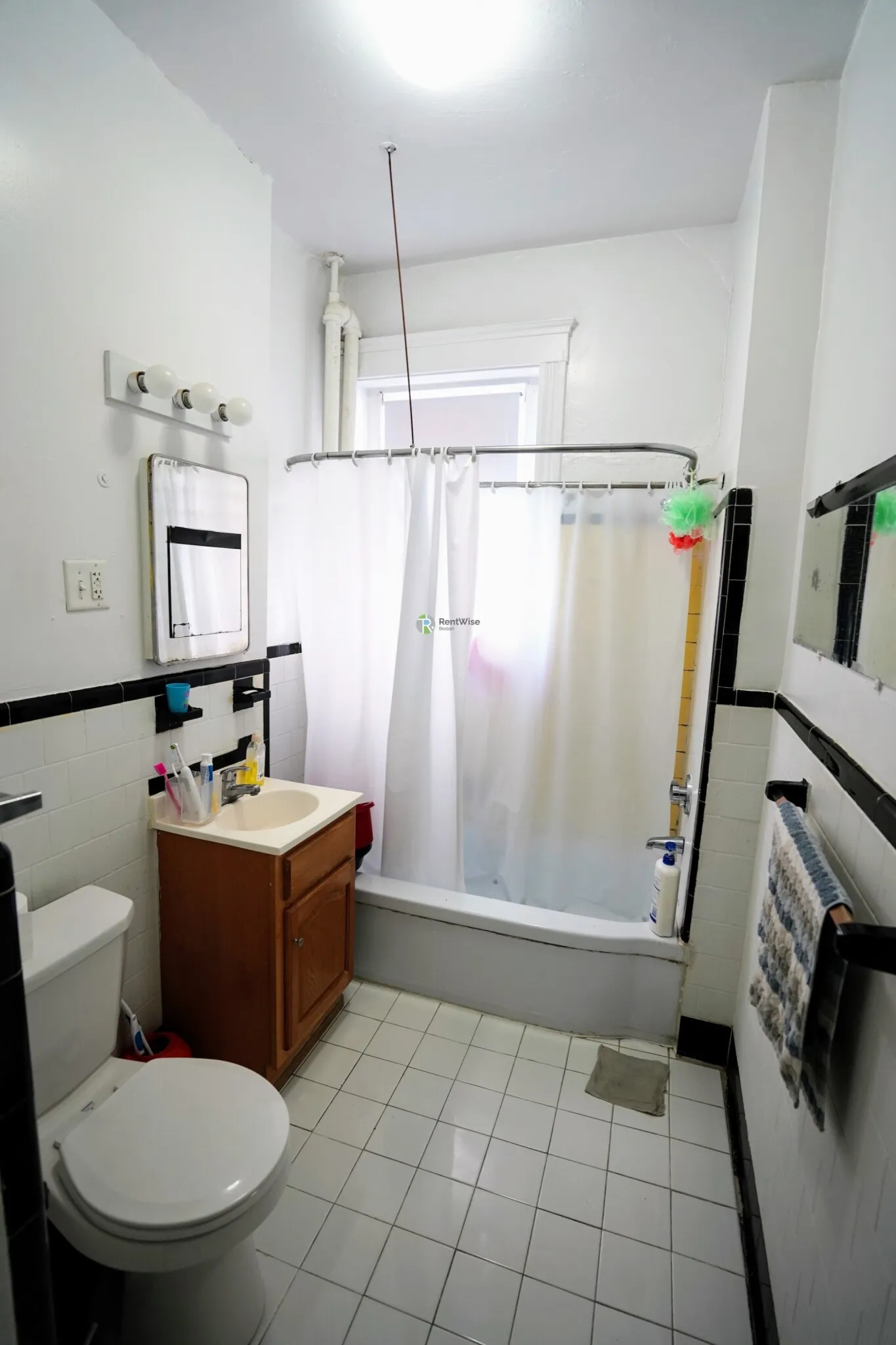 1 bed, 1 bath apartment for rent at 1381 Commonwealth Ave Unit 5, Allston — photo 23 of 24
