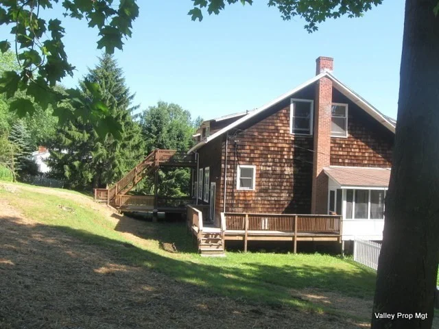 4 bed, 2 bath apartment for rent at 1381 South East St Unit N/A, Amherst