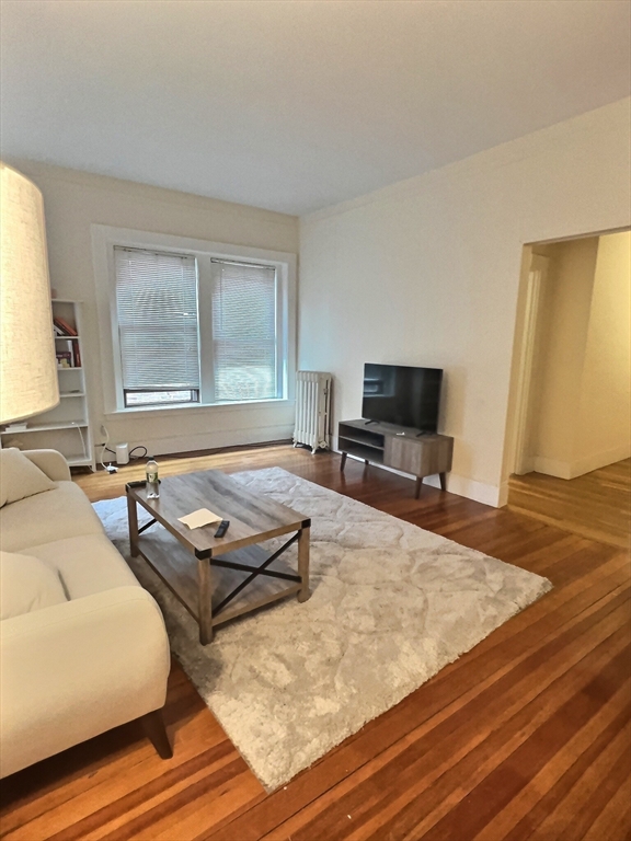 1 bed, 1 bath apartment for rent at 1382 Beacon Unit 10, Coolidge Corner — photo 2 of 8