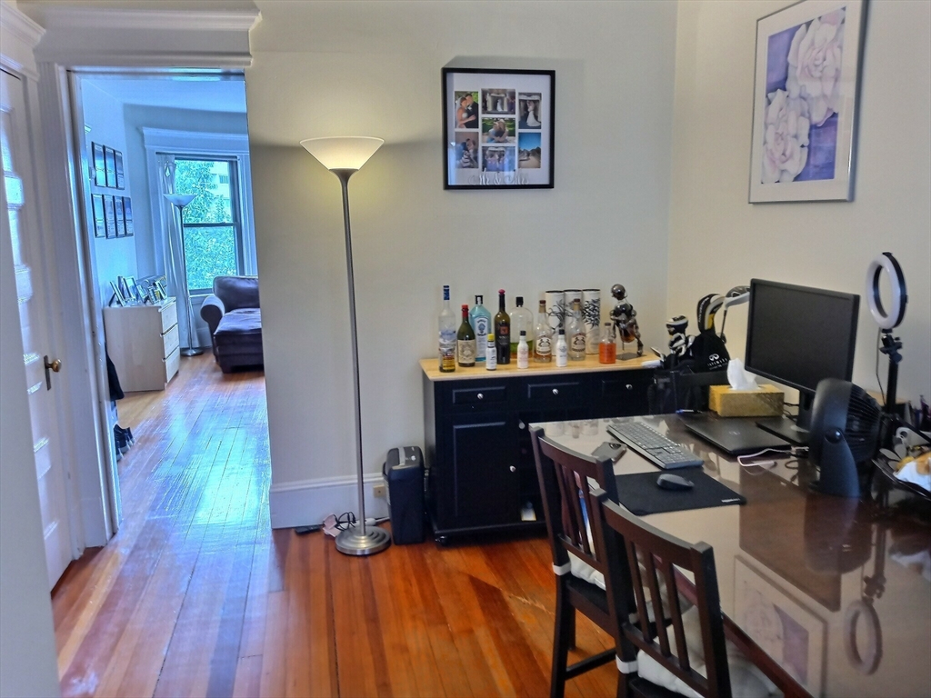1 bed, 1 bath apartment for rent at 1382 Beacon Unit 11, Coolidge Corner — photo 10 of 12