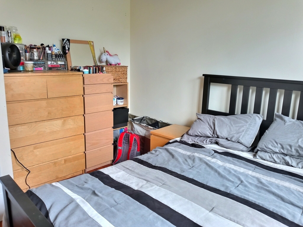 1 bed, 1 bath apartment for rent at 1382 Beacon Unit 11, Coolidge Corner — photo 8 of 12